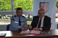 La convention a été signée par le lieutenant-colonel Pascal Collet, commandant en second du groupement de gendarmerie de la Mayenne, et Raphaël Lucchesi, président du Sedima.